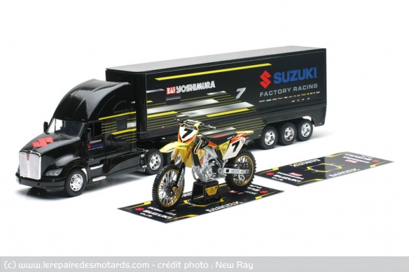 Pack racing Suzuki de New Ray