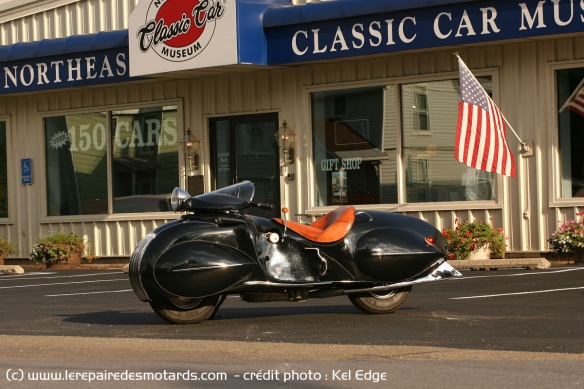 La Henderson Streamliner a pris ses quartiers au Northeast Classic Car Museum