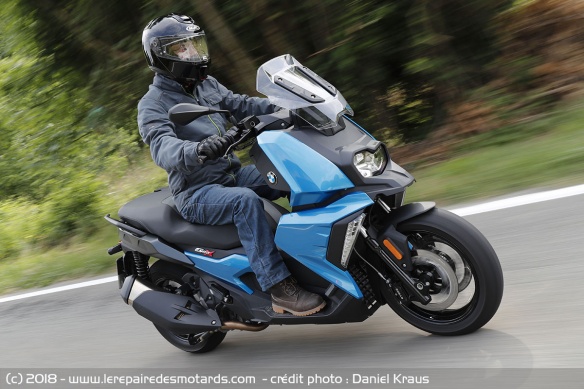 BMW C400X