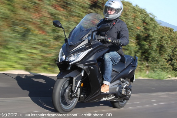 Kymco AK550