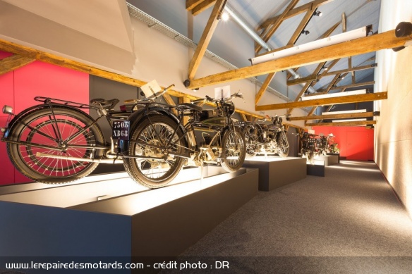 10 musées de la moto à visiter en France : la grange à bécanes