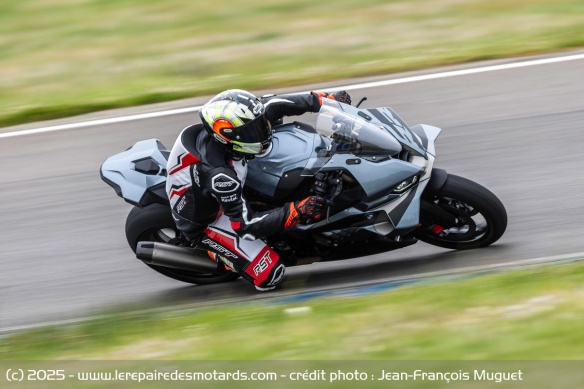 BMW S 1000 RR