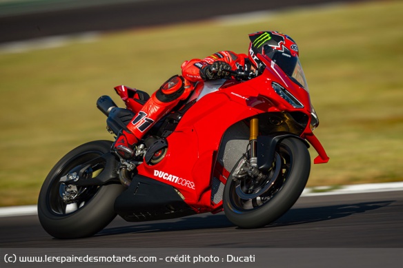 Ducati Panigale V4 R