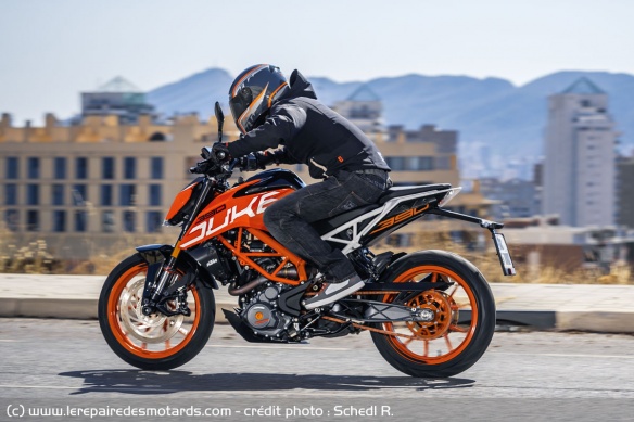 KTM 390 Duke