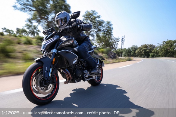 CFMOTO 800NK