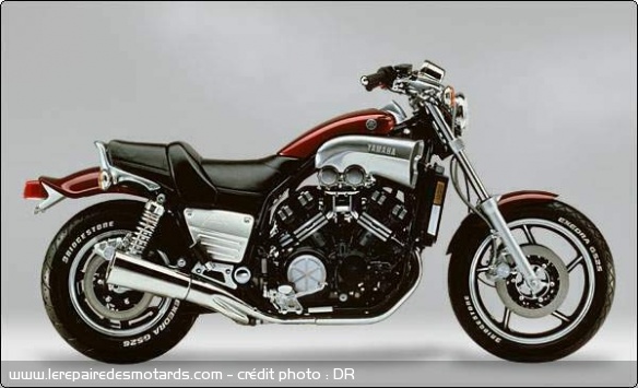 Le top 15 des motos qui font peur ! la Vmax avec le VBoost