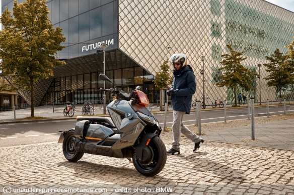Scooter électrique BMW CE 04