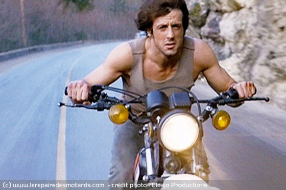 Sylvester Stallone sur une Yamaha XT 250 dans Rambo