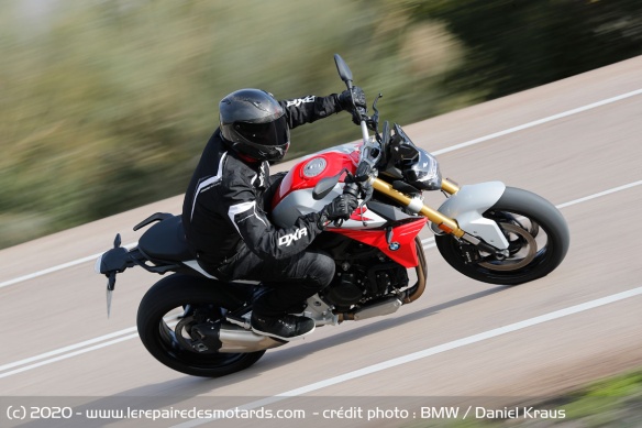 Les gants DXR Curbstones en plein test