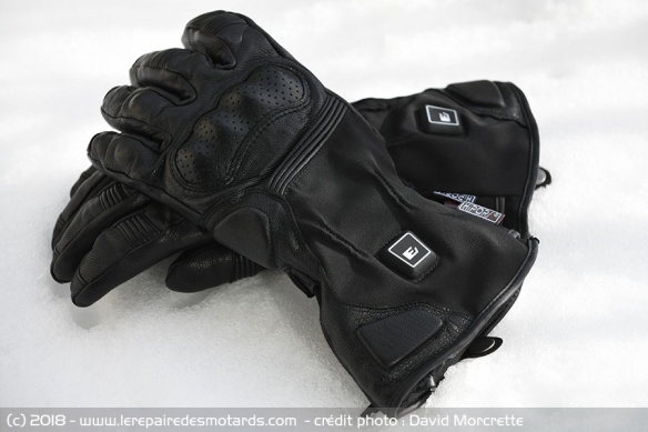 Gants chauffants Esquad Miler2 sur la neige