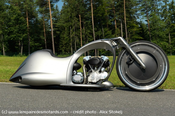 Essai du concept Akrapovic Full Moon