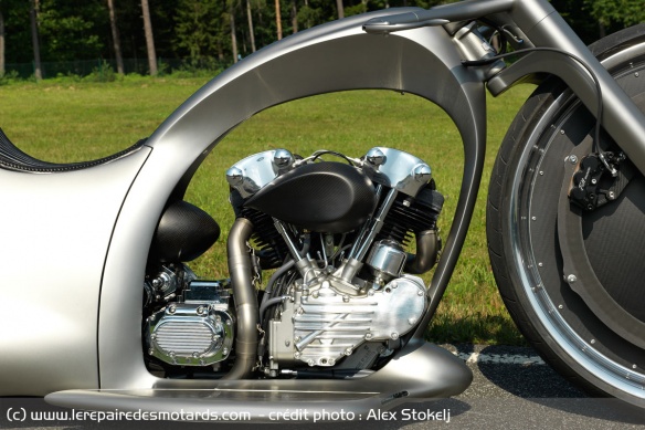 L'Akrapovic repose sur un moteur S&S Knucklehead de 1.524 cm3