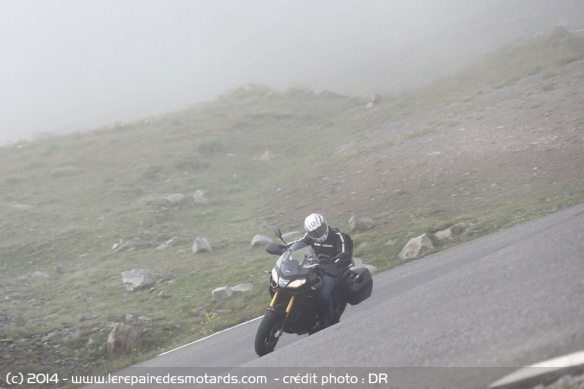 Essai Aprilia Caponord dans la brume