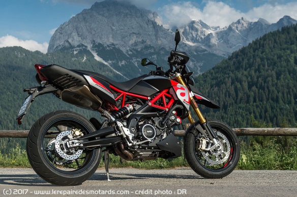 Aprilia Dorsoduro 900