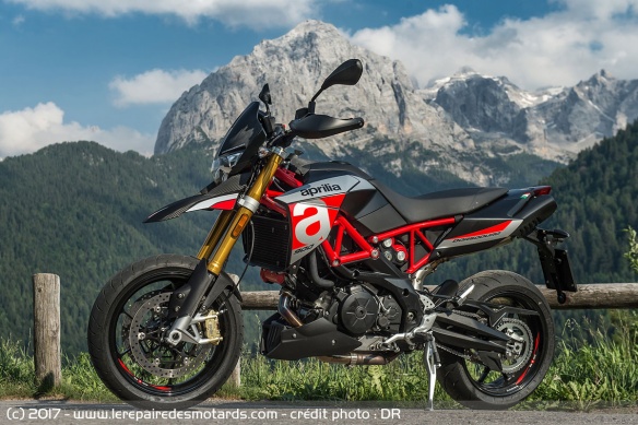 Aprilia Dorsoduro 900