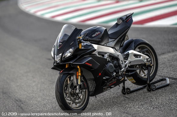 Aprilia RSV4 1100 Factory
