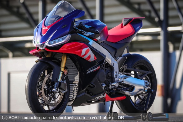 Essai de l'Aprilia RSV4 Factory 2021