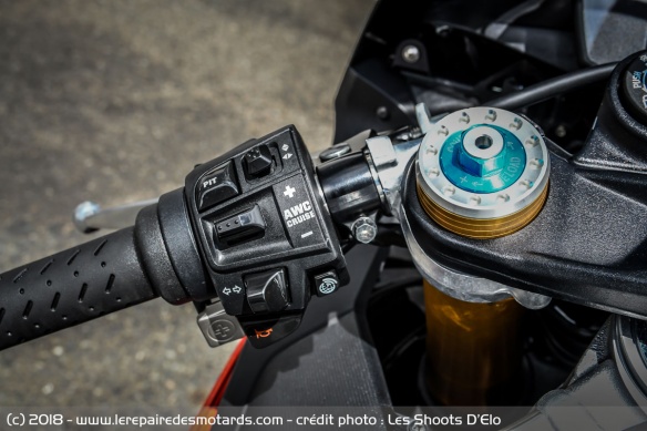 Réglage de la fourche sur la RSV4