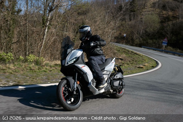 Essai du scooter Aprilia SR GT 400 Essai du scooter Aprilia SR GT 400