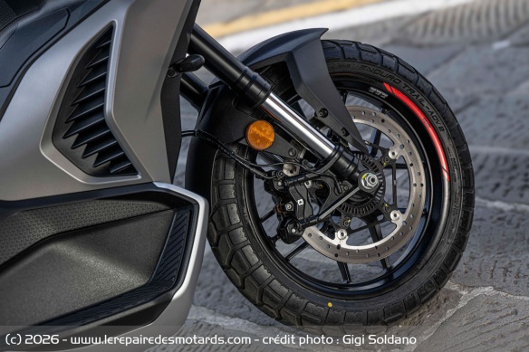 L'étrier de frein avant Bybre de l'Aprilia SR GT 400