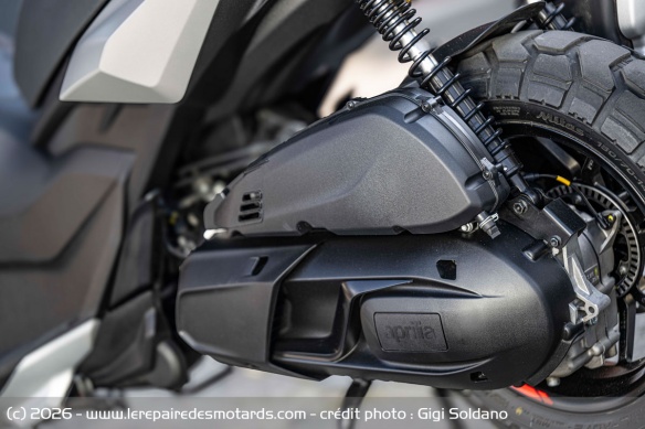 Le moteur monocylindre HPE de l'Aprilia SR GT 400