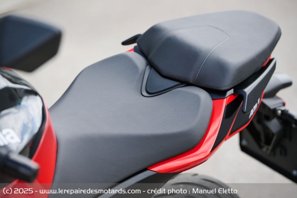 La selle est facilement accessible et une option basse est également possible
