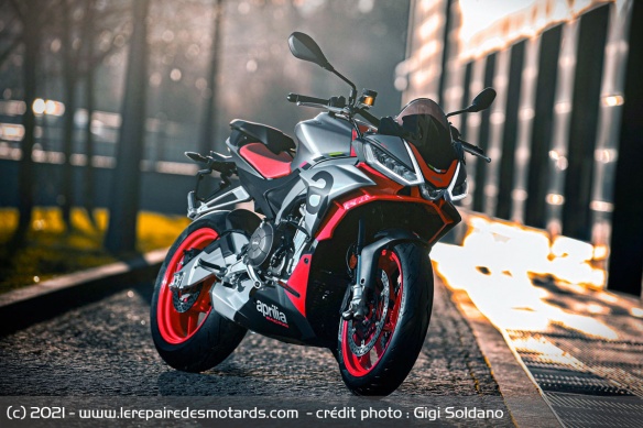 Essai du roadster Aprilia Tuono 660