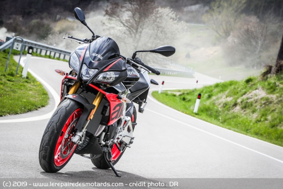 L'Aprilia Tuono V4 1100 Factory