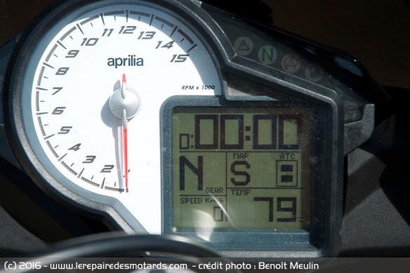 Compteur Aprilia Tuono V4 RR