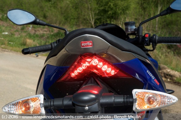 Feu ar Aprilia Tuono V4 RR