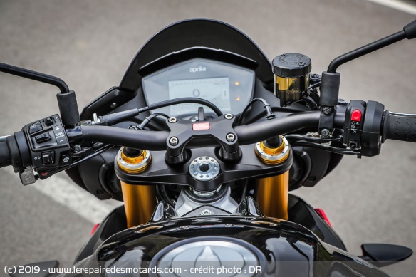 Guidon de l'Aprilia Tuono V4 1100 Factory