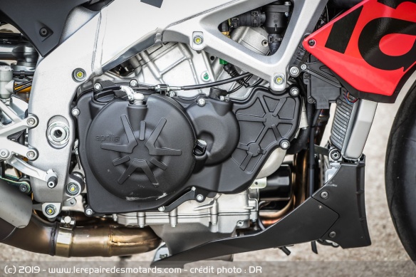 Le V4 de 1.077 cm3 délivre 175 ch et 121 Nm