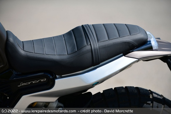 Selle à 834 mm