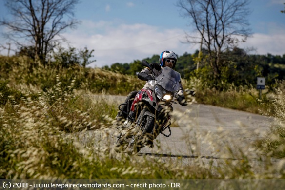 Essai de la Benelli TRK 502 X sur route