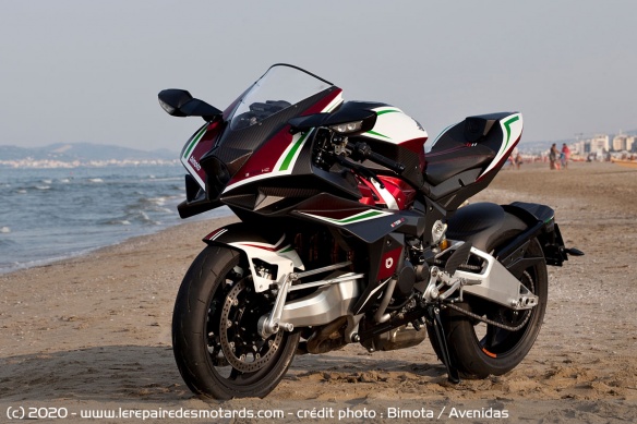 Essai de la Bimota Tesi H2