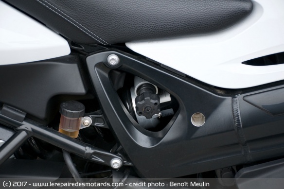 L'amortisseur arrière de la BMW F 800 GT