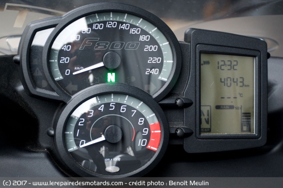 Le compteur de la BMW F 800 GT