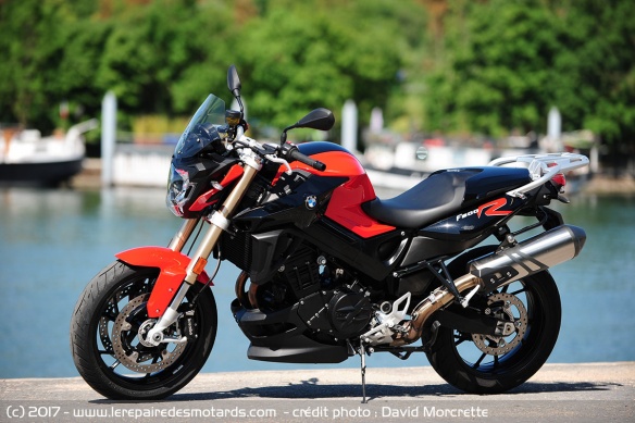 BMW F800R de coté