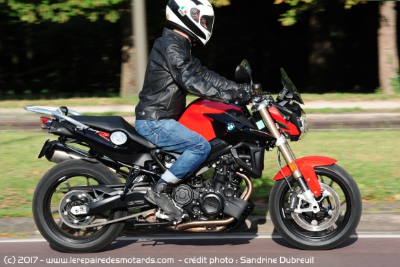 BMW F800R en ville