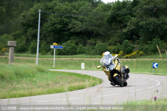 La K1600 reste souple, agile et facile à conduire