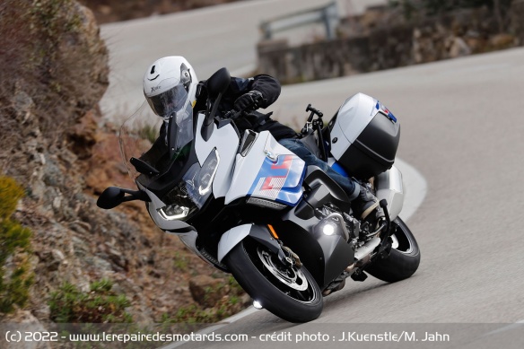 L'inertie des K1600 se fait ressentir dès que l'on hausse le rythme