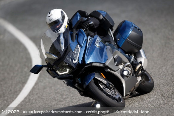 Imposantes, les K1600 restent faciles à manoeuvrer