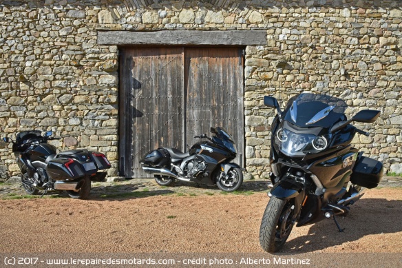 La K1600 adopte un style Bagger