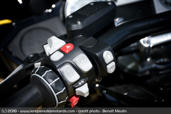 Commodos de la BMW K 1600 Grand America