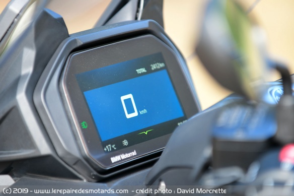 Ecran TFT connecté avec GPS (en option)