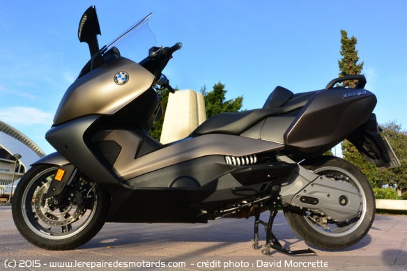 BMW C650GT de coté