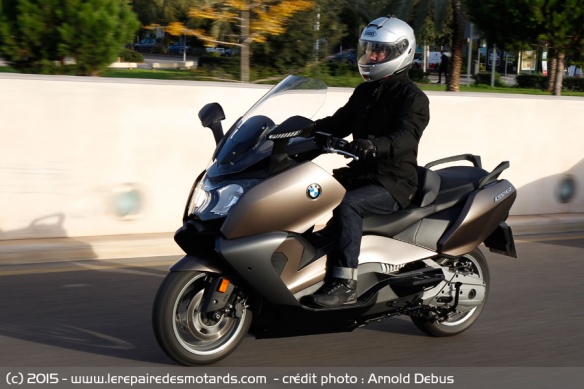 C650GT en ville