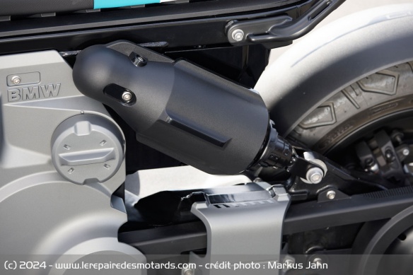 L'amortisseur arrière du BMW CE-02