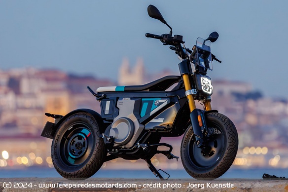 Essai du scooter électrique BMW CE-02