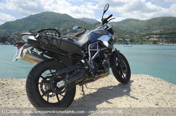Vue arrière de la BMW F700GS